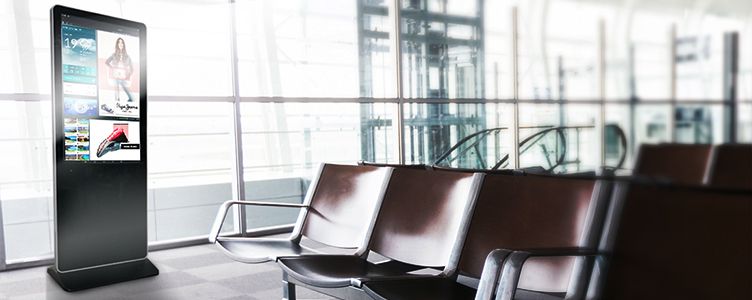 Wartebereich an Flughäfen oder Bahnhöfen können mit DS Systemen ausgestattet werden Digital Signage im Wartebereich des Flughafens entdecken